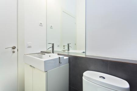 Apartment for Rent in Barcelona Benavent - Travessera De Les Corts