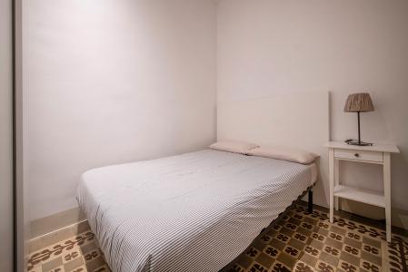 Alquiler mensual amplio piso en la Ciutat vella