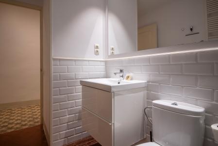 Alquiler mensual amplio piso en la Ciutat vella