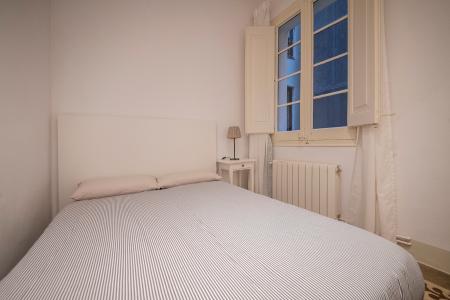 Alquiler mensual amplio piso en la Ciutat vella