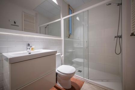 Alquiler mensual amplio piso en la Ciutat vella