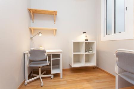 Alquiler piso 2 hab. y balcón en c/ Vallespir con Novell