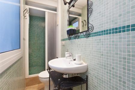 Alquiler piso 2 hab. y balcón en c/ Vallespir con Novell