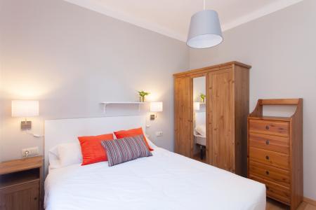 Alquiler piso 2 hab. y balcón en c/ Vallespir con Novell