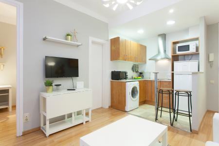 Alquiler piso 2 hab. y balcón en c/ Vallespir con Novell