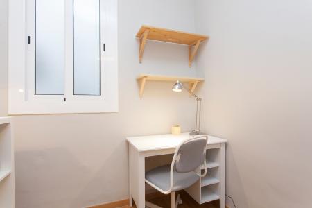 Alquiler piso 2 hab. y balcón en c/ Vallespir con Novell