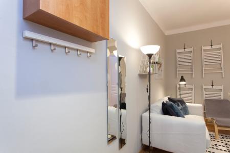 Alquiler piso 2 hab. y balcón en c/ Vallespir con Novell