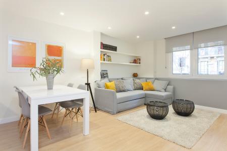 Appartamento in Affitto a Barcelona Aribau - Corsega