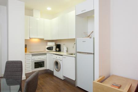 Acogedor piso de un dormitorio y balcón en El Raval