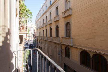 Acogedor piso de un dormitorio y balcón en El Raval