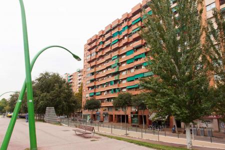 Piso en Alquiler en Barcelona Gran Via - Bac De Roda