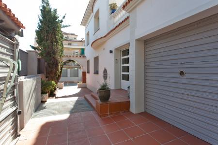 Haus zur Miete in Barcelona Pg Mare De Dèu Del Coll - Pstge De Tona (+iva)