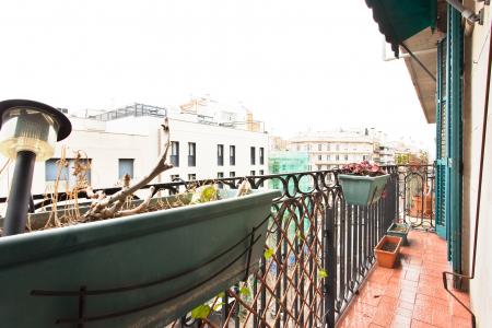 Alquiler por temporadas mensuales piso en l'Eixample Esquerra