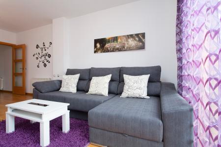 Bright two bedroom flat to rent in Sants-Montjuïc