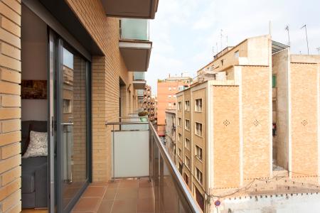Bright two bedroom flat to rent in Sants-Montjuïc