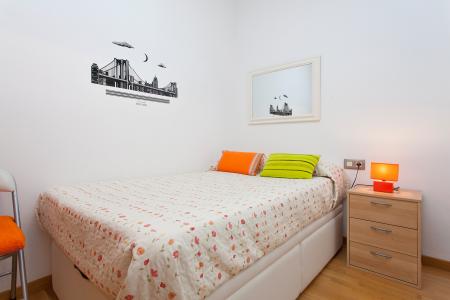 Bright two bedroom flat to rent in Sants-Montjuïc