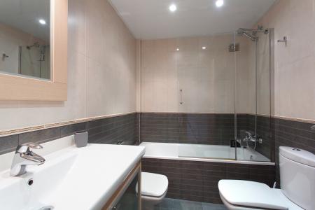 Bright two bedroom flat to rent in Sants-Montjuïc