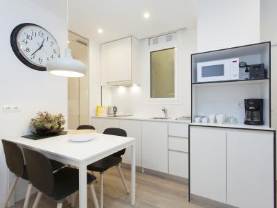 Appartamento in Affitto a breve termine a Barcelona Paseo Sant Joan - Arago