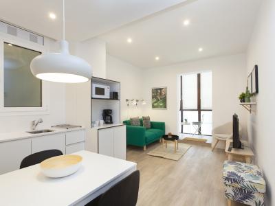 Appartamento in Affitto a breve termine a Barcelona Paseo Sant Joan - Arago