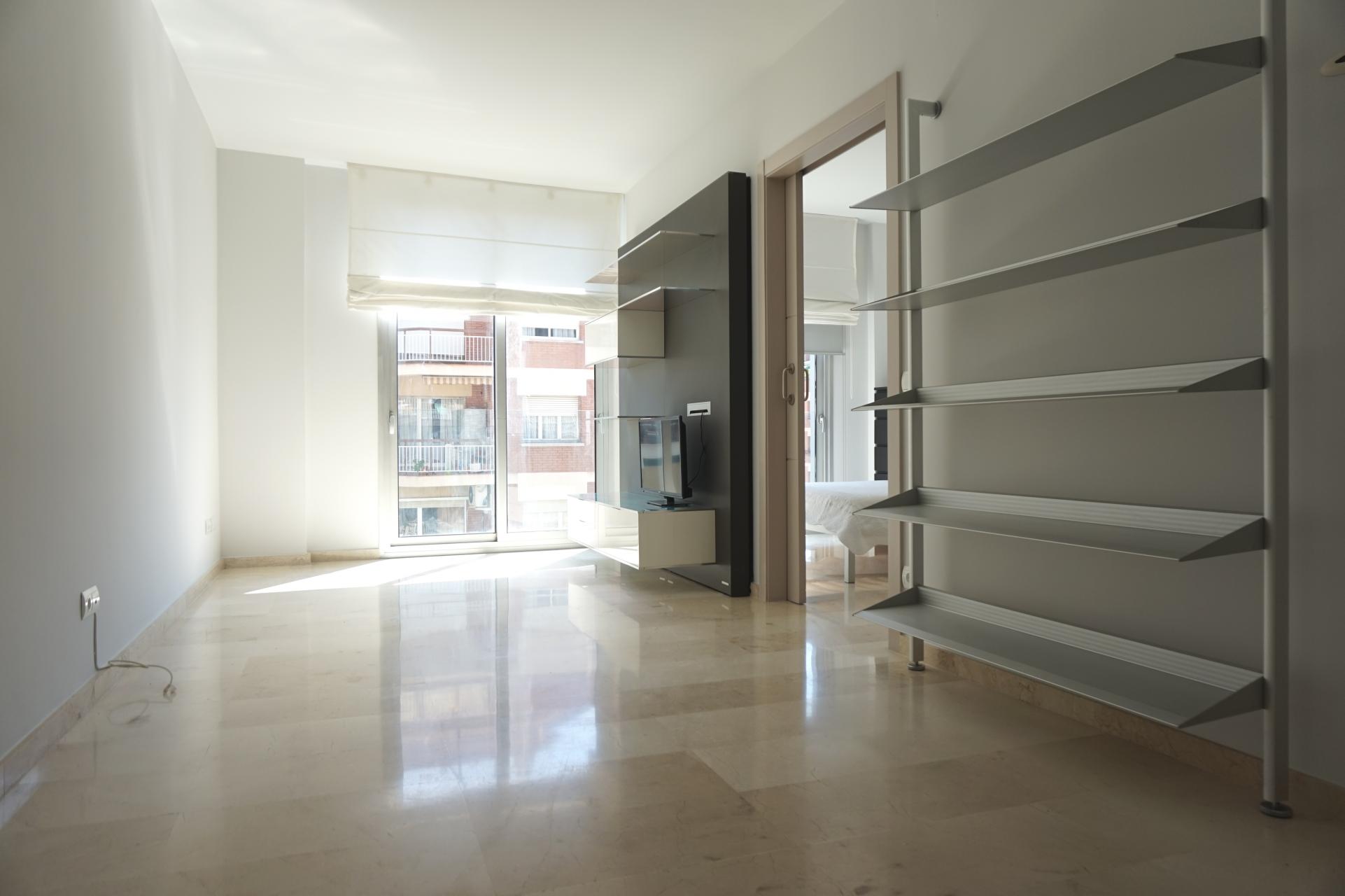 Apartment for Rent in Barcelona Còrsega - Sicilia