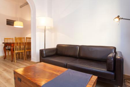 Magnificent three bedroom flat to rent in Gracia