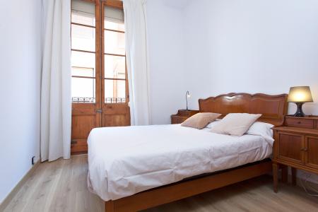 Magnificent three bedroom flat to rent in Gracia