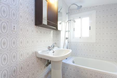 Magnificent three bedroom flat to rent in Gracia