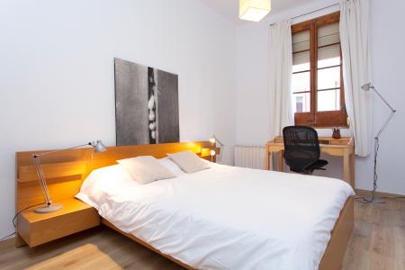 Magnificent three bedroom flat to rent in Gracia