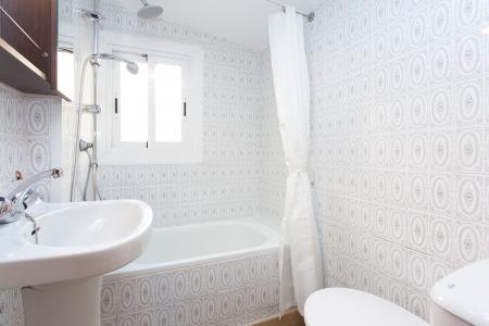 Magnificent three bedroom flat to rent in Gracia