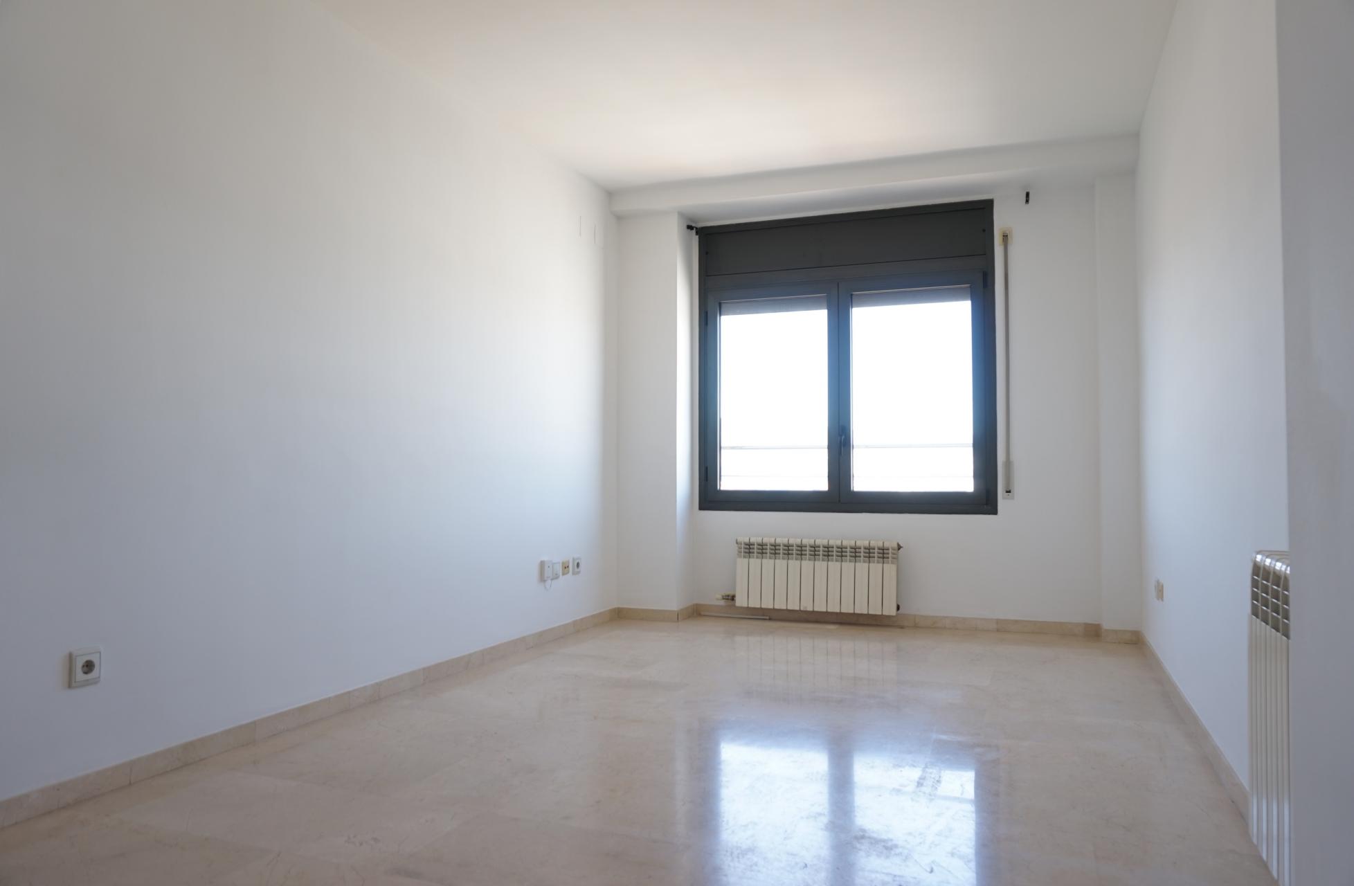 Apartment for Rent in Barcelona Pg Garcia Faria - Bac De Roda