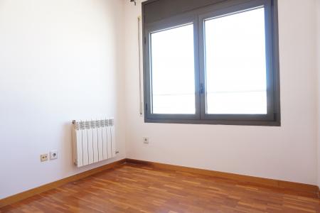Apartment for Rent in Barcelona Pg Garcia Faria - Bac De Roda