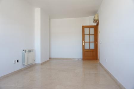 Apartment for Rent in Barcelona Pg Garcia Faria - Bac De Roda
