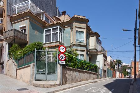Appartamento con terrazza in affitto in via Pasaje Garcini