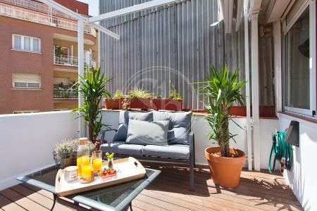 Appartamento con terrazza in affitto in via Pasaje Garcini