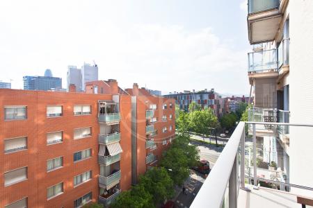 Appartement te huur in Barcelona Castella - Glories
