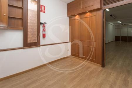 Commercial à vendre à Barcelona Consell De Cent - Sicilia