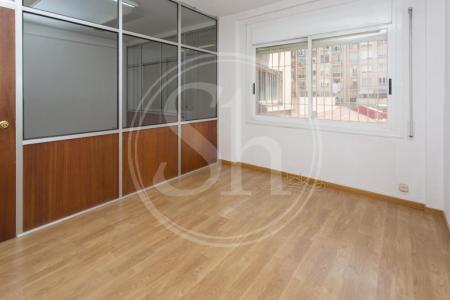 Commercial à vendre à Barcelona Consell De Cent - Sicilia