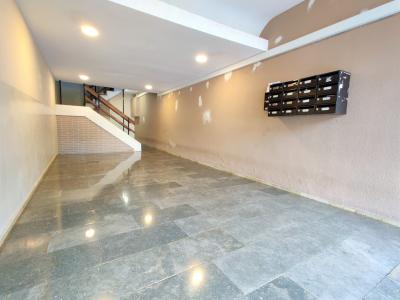 Pis en Lloguer a Barcelona La Costa - Baixada De Blanes