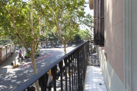 Incantevole appartamento in affitto in via Consell De Cent