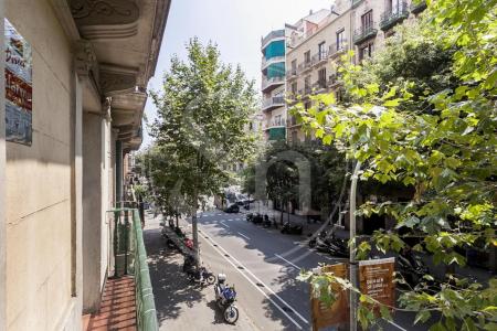 Apartment for sale in Barcelona Diputació - Viladomat