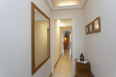 Appartement te huur in Barcelona Guitard - Caballero (parking Optional)