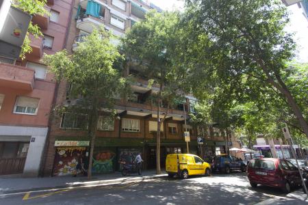 Appartement te huur in Barcelona Guitard - Caballero (parking Optional)