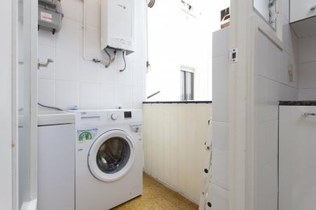Appartement te huur in Barcelona Guitard - Caballero (parking Optional)