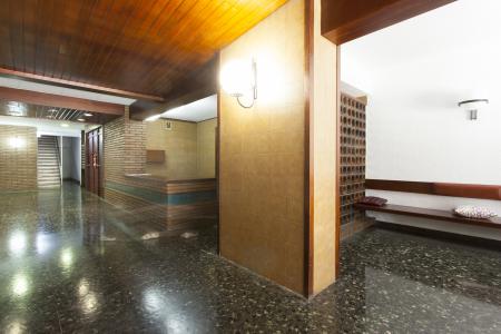 Appartement te huur in Barcelona Guitard - Caballero (parking Optional)