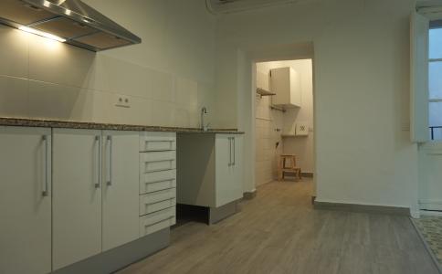 Piso en Alquiler en Barcelona Ample - Avinyó