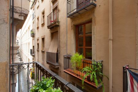 Si affitta per mesi appartamento in via Verdaguer