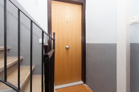Si affitta per mesi appartamento in via Verdaguer