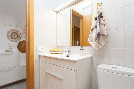 Si affitta per mesi appartamento in via Verdaguer