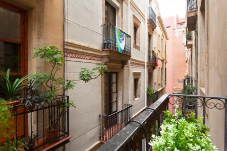 Si affitta per mesi appartamento in via Verdaguer
