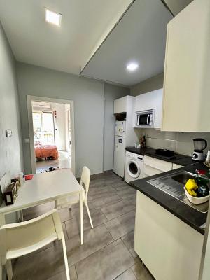 Apartamento cálido de alquiler en c/ Chinchilla cerca de la Gran Vía 